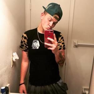 Meet your Posher, Nick